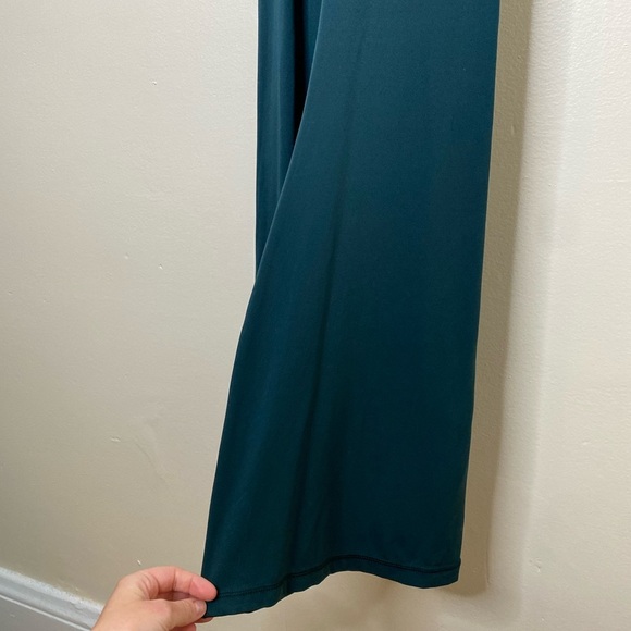 Aerie Real Me High Waisted Crossover Flare Leggings - Picture 4 of 7